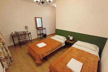 پانسیون Hostal Rural Alto Tajo Poveda