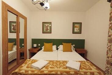 پانسیون Hostal Rural Alto Tajo Poveda
