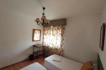 پانسیون Hostal Rural Alto Tajo Poveda