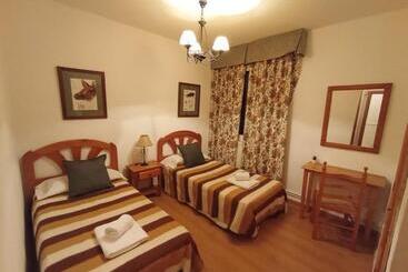 پانسیون Hostal Rural Alto Tajo Poveda