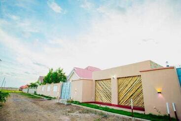 تختخواب و صبحانه Safi House