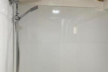 تختخواب و صبحانه Tabskie’s Homestay
