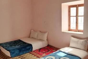 هتل Gite Chez Ali Agouti Maison Berbère