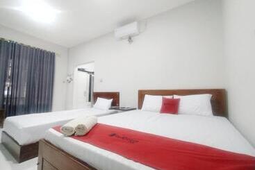 هتل Reddoorz Syariah Near Stasiun Purwokerto