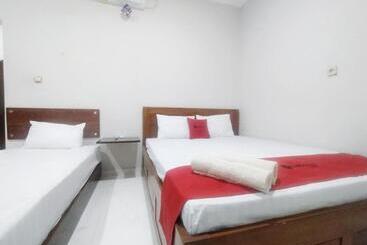 هتل Reddoorz Syariah Near Stasiun Purwokerto