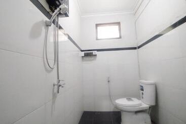 هتل Reddoorz Syariah Near Stasiun Purwokerto