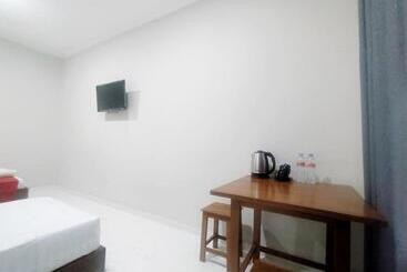 هتل Reddoorz Syariah Near Stasiun Purwokerto