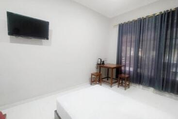 هتل Reddoorz Syariah Near Stasiun Purwokerto