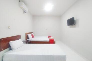 هتل Reddoorz Syariah Near Stasiun Purwokerto