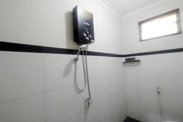 هتل Reddoorz Syariah Near Stasiun Purwokerto