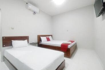 هتل Reddoorz Syariah Near Stasiun Purwokerto