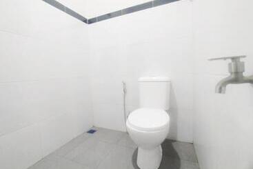 هتل Reddoorz Syariah Near Stasiun Purwokerto