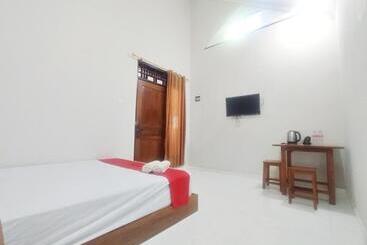هتل Reddoorz Syariah Near Stasiun Purwokerto