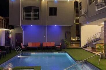 Infinite Luxury Hotels And Suites