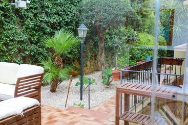 پانسیون Casita Garden&spa