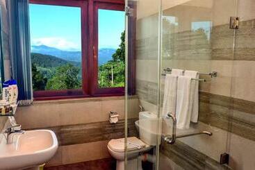 بنسيون Ecohanthana Mountain Lodge