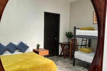 پانسیون Hostel Xitla