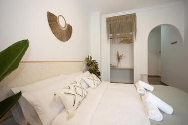 פנסיון Naim Guest House Nerja