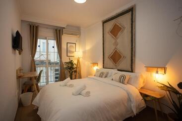 פנסיון Naim Guest House Nerja