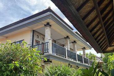 تختخواب و صبحانه The Blue Yogi Beach Bungalow