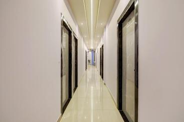 هتل Super Collection O Ashirbad Lodge