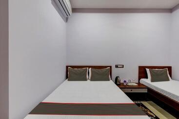 هتل Super Collection O Ashirbad Lodge