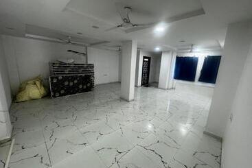 Отель Garden Plaza
