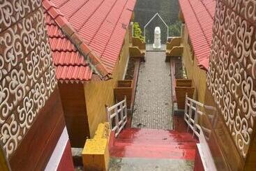 هتل Nature S Cradle Resort