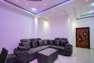 هتل The Mahalaxmi Inn
