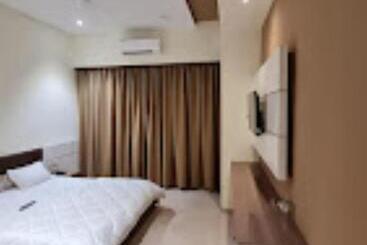 酒店 Royal Rasraj , Dhule