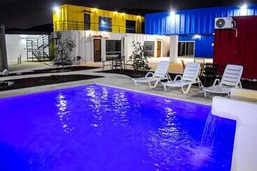 هتل Vagón Resort