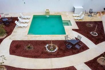 هتل Vagón Resort
