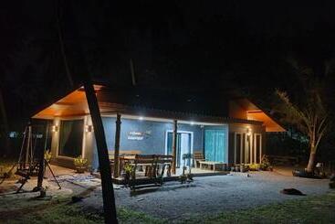 پانسیون บ้านระเบียงเลหลังสวน Room A