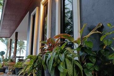 پانسیون บ้านระเบียงเลหลังสวน Room A