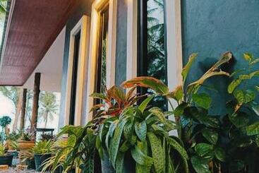 پانسیون บ้านระเบียงเลหลังสวน Room A