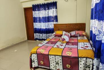 پانسیون Aaira Guest House