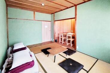 پانسیون Amino Guesthouse Bench