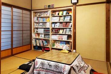 پانسیون Amino Guesthouse Bench
