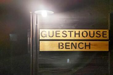 پانسیون Amino Guesthouse Bench