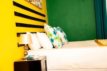 پانسیون Shape Inn Guest House