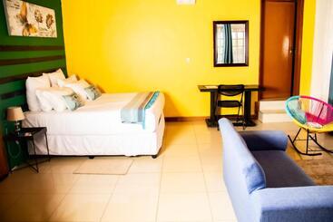 پانسیون Shape Inn Guest House