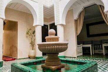Riad Zazz