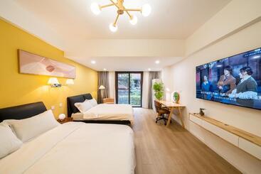 Cloud Expo Apartment