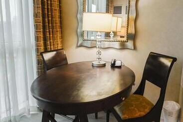 Beautiful Strip View Studio In Lv
