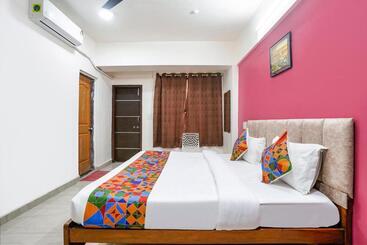هتل Fabexpress Sunset Residency   Nr Belapur