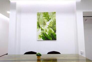هتل Greenery Rooms