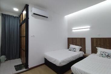 هتل Greenery Rooms