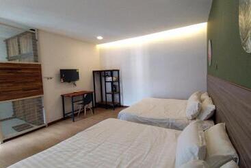 هتل Greenery Rooms