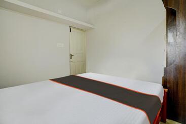 هتل Oyo Thaikkattukara Residency