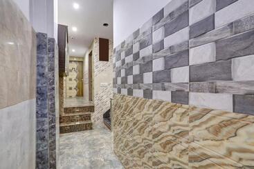 Oyo Hotel Girdhar